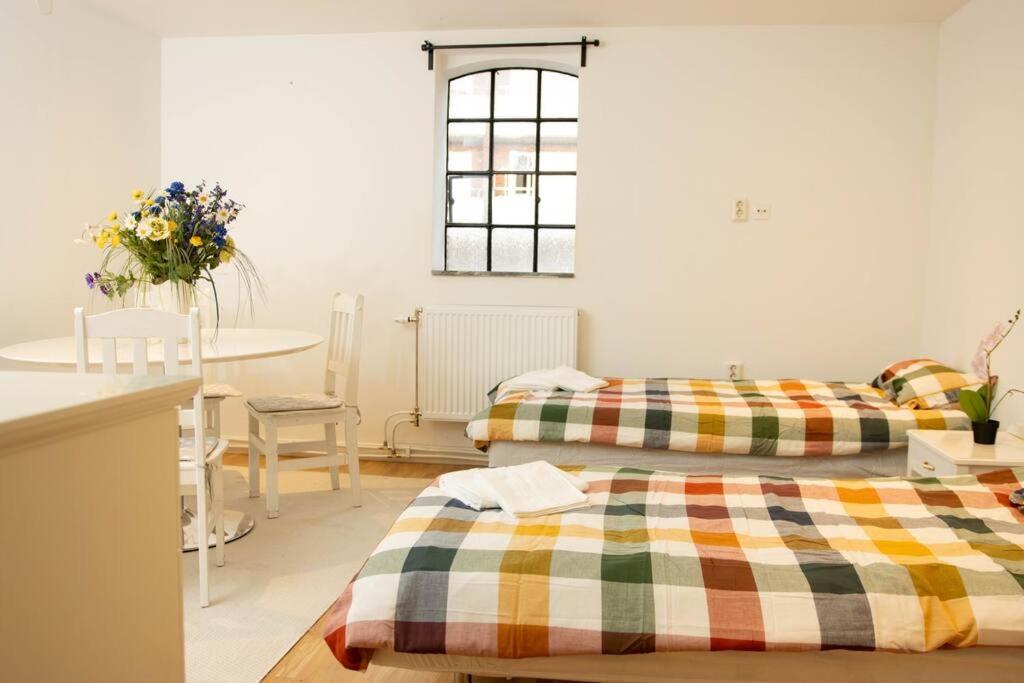 Historical Malt Factory Apartment, 6 Bedrooms, Sleeps 12 , Hot Tub Helsingborg Eksteriør bilde