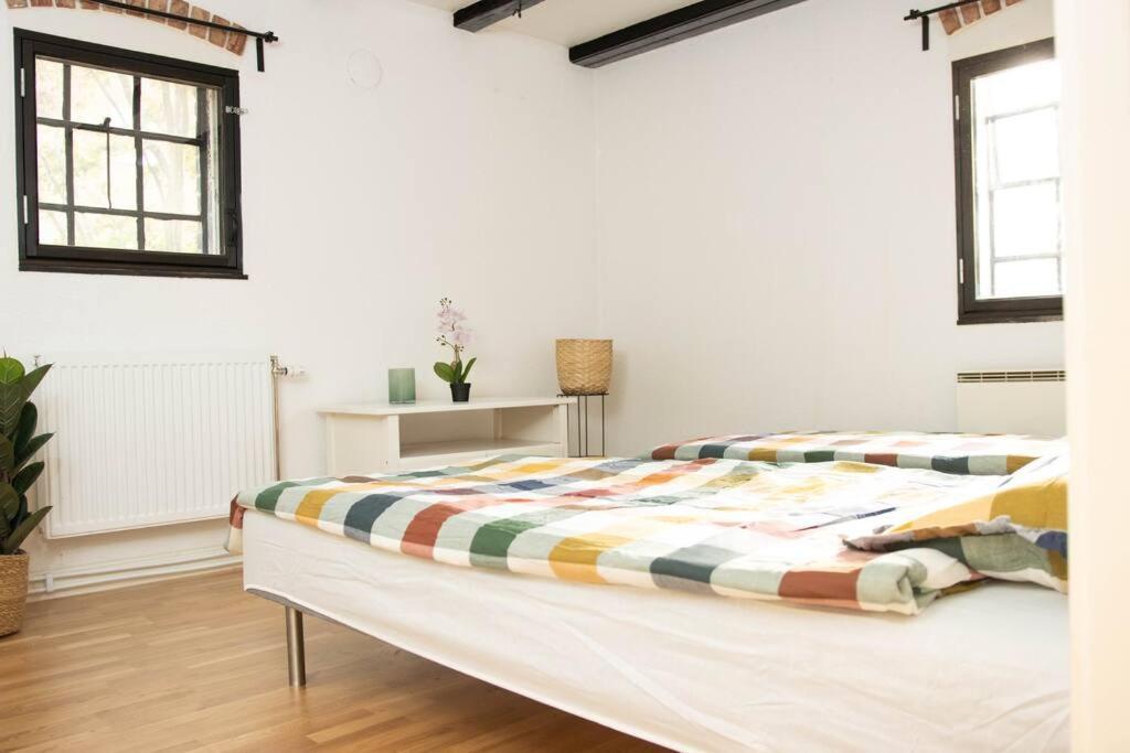 Historical Malt Factory Apartment, 6 Bedrooms, Sleeps 12 , Hot Tub Helsingborg Eksteriør bilde